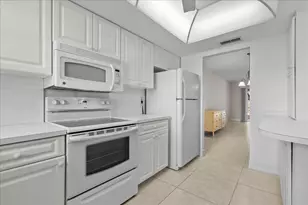 1251 SE Sugar Sands Blvd, Riviera Beach, FL 33404 - Photo 9