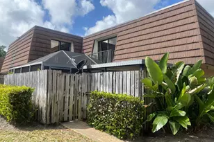 1916 19th Ln, Palm Beach Gardens, FL 33418 - Photo 3