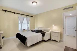 830 NE 140th St, North Miami, FL 33161 - Photo 11