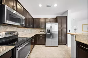 8440 Lakeview Trail, Parkland, FL 33076 - Photo 9