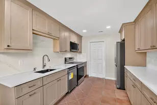 371 W 34th St, Riviera Beach, FL 33404 - Photo 9