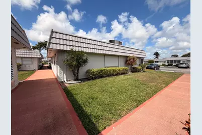 43 Valencia B, Delray Beach, FL 33446 - Photo 5