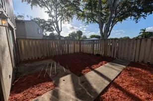 5702 NW 22nd Ct, Lauderhill, FL 33313 - Photo 3