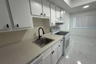 5702 NW 22nd Ct, Lauderhill, FL 33313 - Photo 9