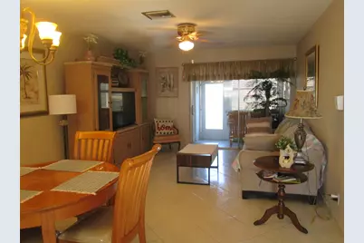 2731 W Barkley Dr Drive W #B, West Palm Beach, FL 33415 - Photo 9