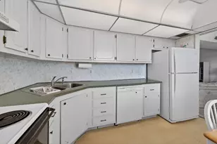 501 SW 11th Pl, Boca Raton, FL 33432 - Photo 11