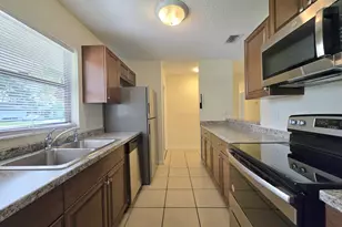 2197 SE Genoa St, Port Saint Lucie, FL 34952 - Photo 5