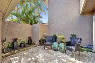 403 Dunwoody Ln, Hollywood, FL 33021 - Photo 9
