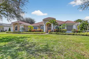 893 Forest Glen Ln, Wellington, FL 33414 - Photo 3