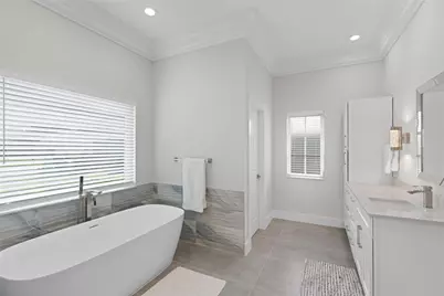 9010 Gardens Glen Circle, Palm Beach Gardens, FL 33418 - Photo 9