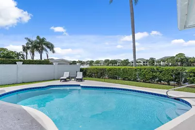 9010 Gardens Glen Circle, Palm Beach Gardens, FL 33418 - Photo 25