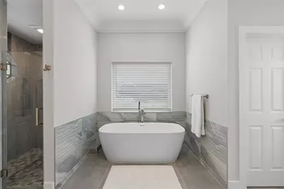 9010 Gardens Glen Circle, Palm Beach Gardens, FL 33418 - Photo 11