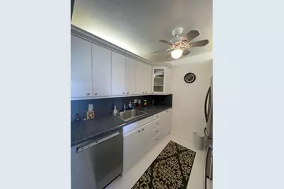 427 Grantham B, Deerfield Beach, FL 33442 - Photo 9