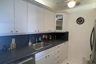 427 Grantham B, Deerfield Beach, FL 33442 - Photo 9