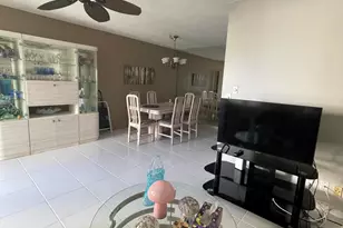 427 Grantham B, Deerfield Beach, FL 33442 - Photo 5