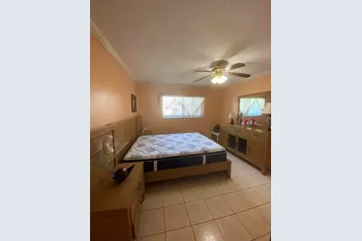 715 Lori #302, Palm Springs, FL 33461 - Photo 9