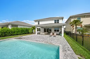 12554 Nautilus Cir, Palm Beach Gardens, FL 33412 - Photo 9