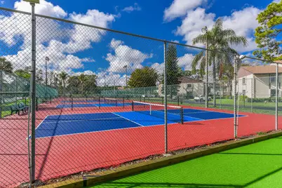 305 Knotty Pine Circle #D-2, Greenacres, FL 33463 - Photo 23