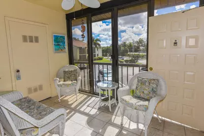 305 Knotty Pine Circle #D-2, Greenacres, FL 33463 - Photo 3