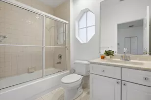 2466 Bay Isle Ct, Weston, FL 33327 - Photo 25