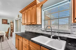 848 SE 3rd St, Belle Glade, FL 33430 - Photo 3