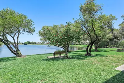 153 Meadows Drive, Boynton Beach, FL 33436 - Photo 37