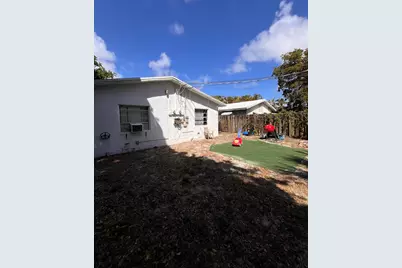 1304 NE 4th Street, Pompano Beach, FL 33060 - Photo 5