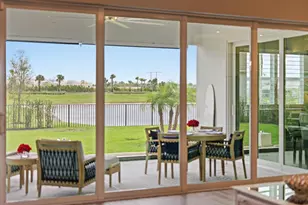 10639 Vineyard Dr, Port Saint Lucie, FL 34987 - Photo 7