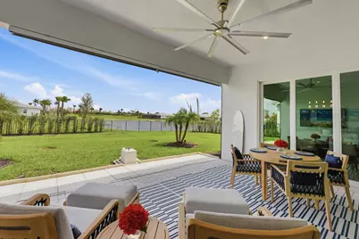 10639 Vineyard Drive, Port Saint Lucie, FL 34987 - Photo 9