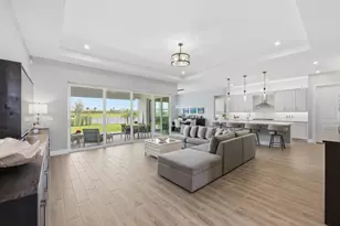 10639 Vineyard Dr, Port Saint Lucie, FL 34987 - Photo 9