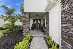 10639 Vineyard Dr, Port Saint Lucie, FL 34987 - Photo 3