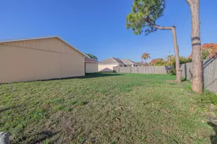 509 SW Fairview Ave, Port Saint Lucie, FL 34983 - Photo 25