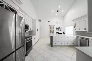 8505 NW 77th St, Tamarac, FL 33321 - Photo 17