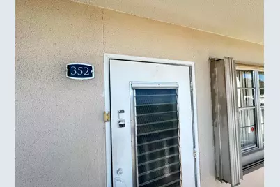 352 Southampton C, West Palm Beach, FL 33417 - Photo 3