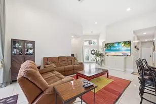 1294 Camellia Cir, Weston, FL 33326 - Photo 15