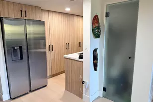 6886 N Kendall Dr, Pinecrest, FL 33156 - Photo 17