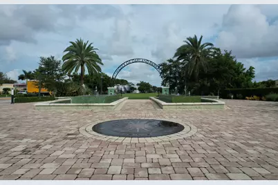 1056 NE 34th Court, Oakland Park, FL 33334 - Photo 15