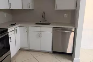 110 Cypress Club Dr, Pompano Beach, FL 33060 - Photo 15