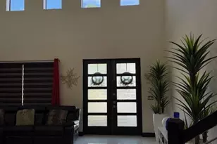 8810 NW 155th Ter, Miami Lakes, FL 33018 - Photo 9