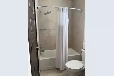 8810 NW 155th Terrace, Miami Lakes, FL 33018 - Photo 11