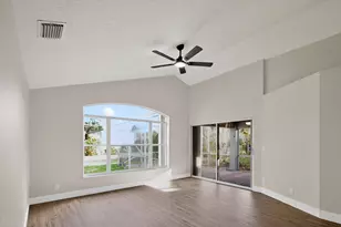 3037 Casa Rio Ct, Riviera Beach, FL 33418 - Photo 11