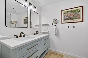 1252 SE Madison Ave, Stuart, FL 34996 - Photo 9