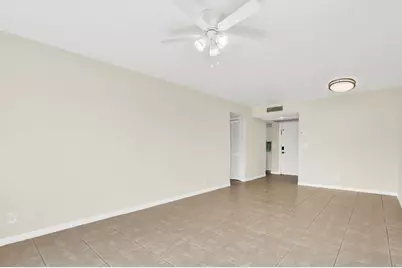 10249 N Military Trail #Apt 201, Palm Beach Gardens, FL 33410 - Photo 9