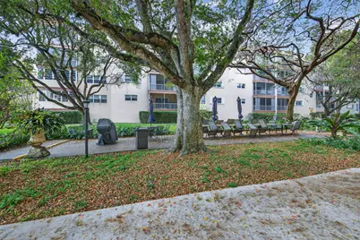 6731 Cypress Road #402, Plantation, FL 33317 - Photo 5