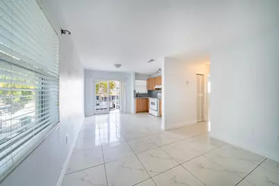 1028 SW 2nd Street #4, Miami, FL 33130 - Photo 3