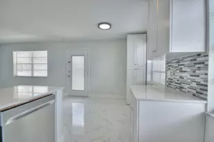 137 Normandy C, Delray Beach, FL 33484 - Photo 11