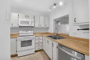 2911 SW 21st Terrace, Delray Beach, FL 33445 - Photo 11