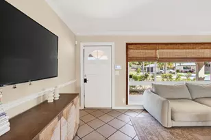 301 SE 8th Ave, Deerfield Beach, FL 33441 - Photo 5