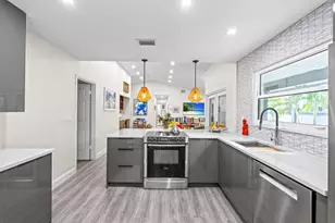 2474 Bedford Mews Dr, Wellington, FL 33414 - Photo 17