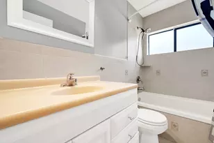 10090 SW 16th Pl, Davie, FL 33324 - Photo 33